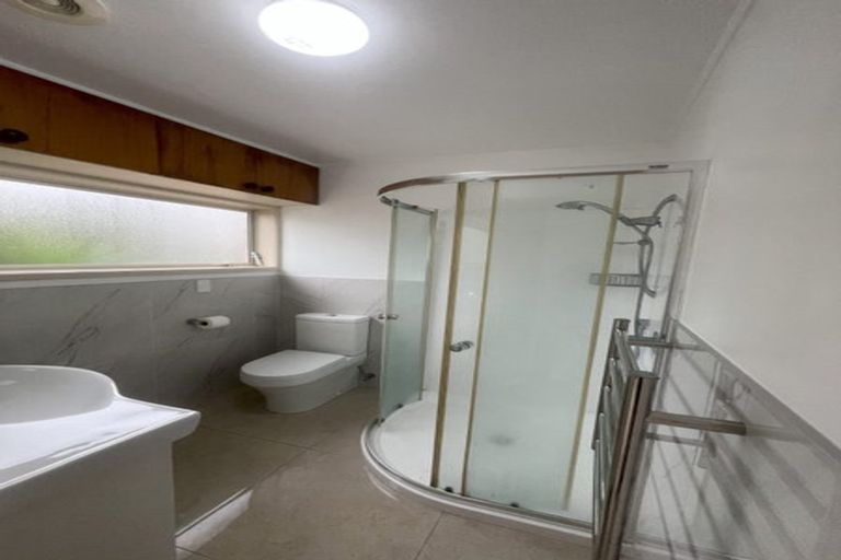 Photo of property in 8 Sanctuary Point, Sunnyhills, Auckland, 2010