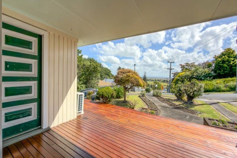 Photo of property in 134 Brunton Crescent, Thames, 3500