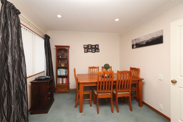 Photo of property in 38 Farnborough Drive, Nawton, Hamilton, 3200