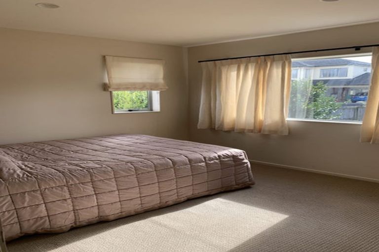 Photo of property in 3 Kouras Place, Flat Bush, Auckland, 2016