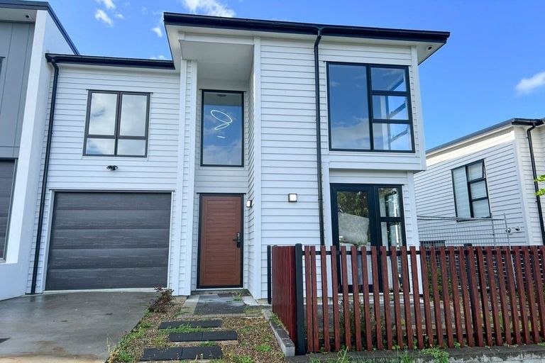 Photo of property in 58 Rush Creek Drive, Westgate, Auckland, 0614