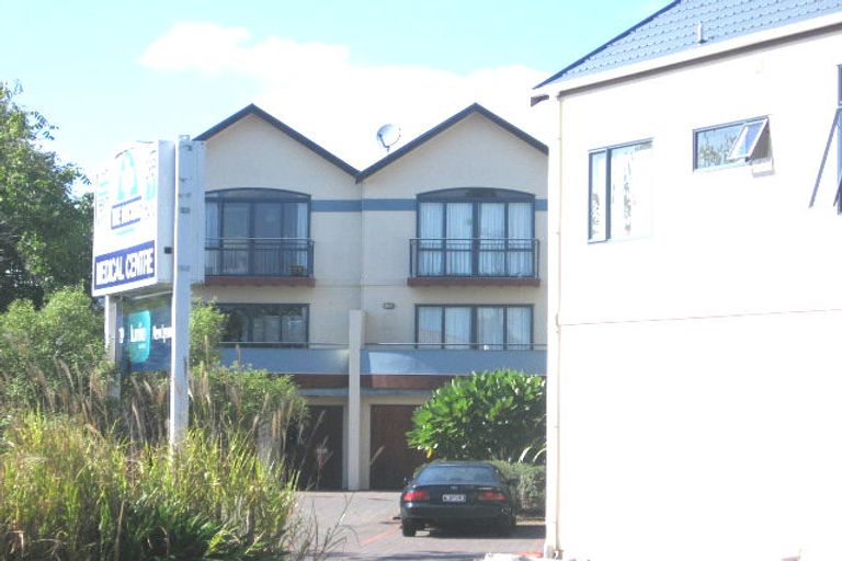 Photo of property in 17a/1 Delta Avenue, New Lynn, Auckland, 0600