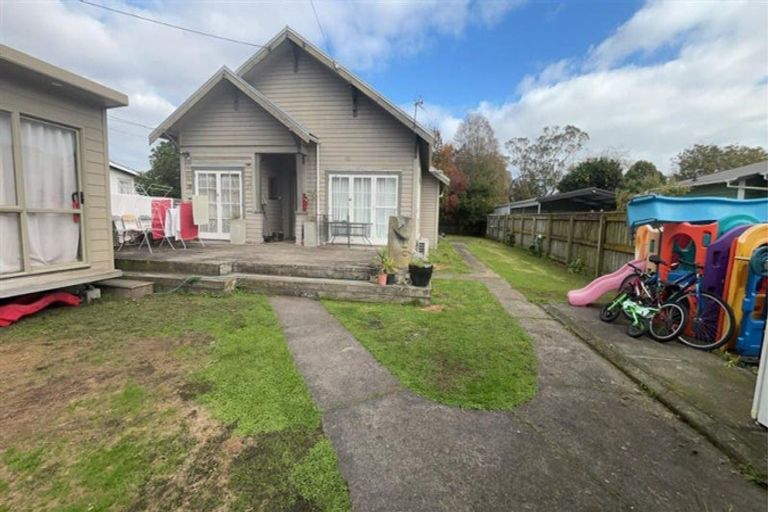 Photo of property in 19 Stewart Street, Aramoho, Whanganui, 4500