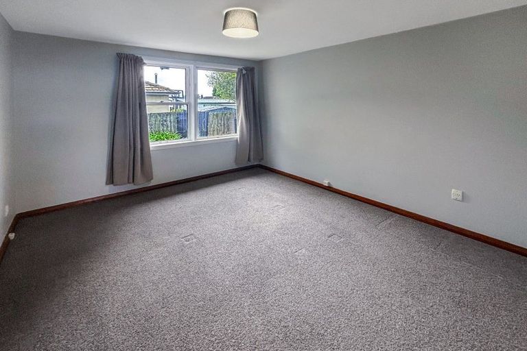 Photo of property in 15 Avro Crescent, Hornby, Christchurch, 8042