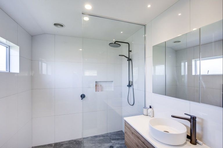 Photo of property in 66a Murphy Road, Taradale, Napier, 4112