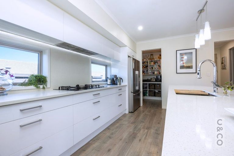 Photo of property in 11 Canoe Lane, Riverhead, 0820