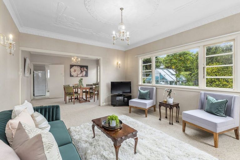 Photo of property in 30 Sunshine Avenue, Karori, Wellington, 6012