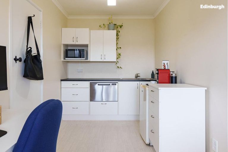 Photo of property in 45 Shandon Road, Vauxhall, Dunedin, 9013