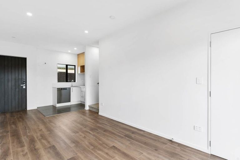 Photo of property in 13 Von Sturmer Street, Mangere East, Auckland, 2024