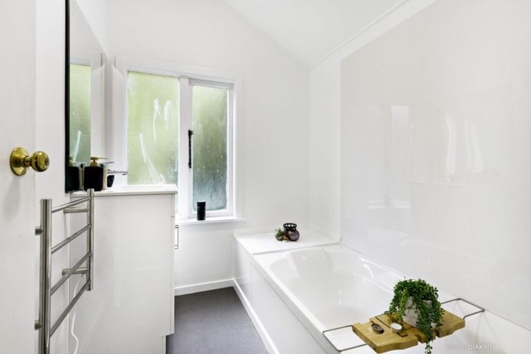 Photo of property in 49 Barnard Street, Wadestown, Wellington, 6012