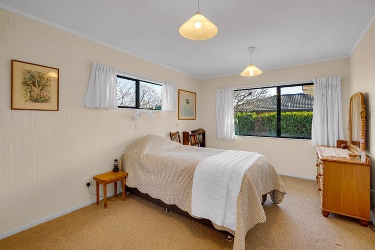 Photo of property in 12 Penlington Place, Havelock North, 4130