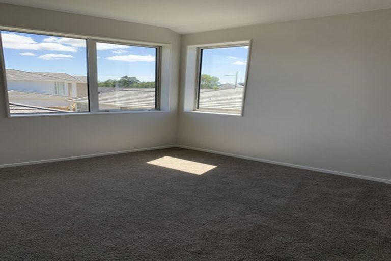 Photo of property in 2 Softwood Avenue, Takanini, 2110