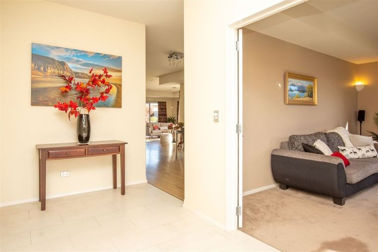 Photo of property in 64 Somerville Crescent, Aidanfield, Christchurch, 8025