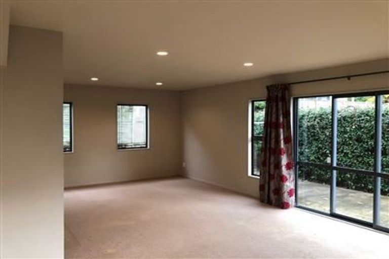 Photo of property in 6/64 Schnapper Rock Road, Schnapper Rock, Auckland, 0632