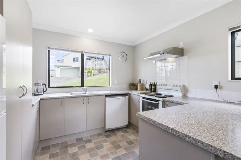 Photo of property in 153b Colwill Road, Massey, Auckland, 0614