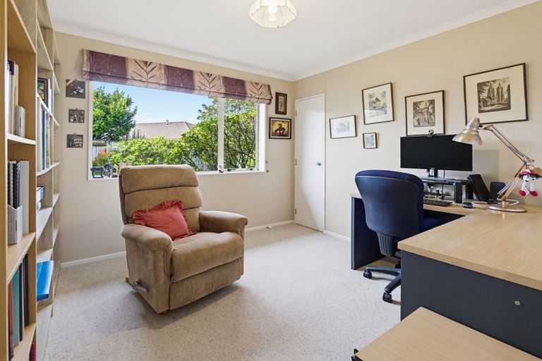 Photo of property in 4 Brooklyn Heights Drive, Kelvin Grove, Palmerston North, 4414
