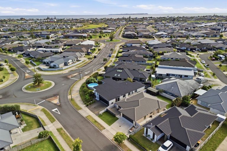 Photo of property in 3 Piata Street, Papamoa Beach, Papamoa, 3118