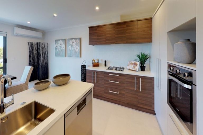 Photo of property in 45 Eugenia Rise, Totara Heights, Auckland, 2105