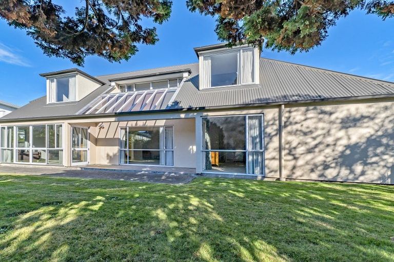 Photo of property in 12 Eversleigh Street, St Albans, Christchurch, 8014