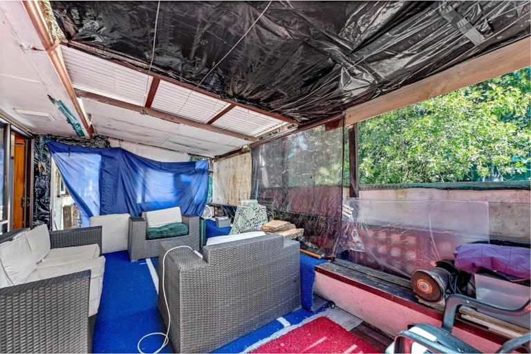 Photo of property in 87 Smythe Road, Henderson, Auckland, 0612