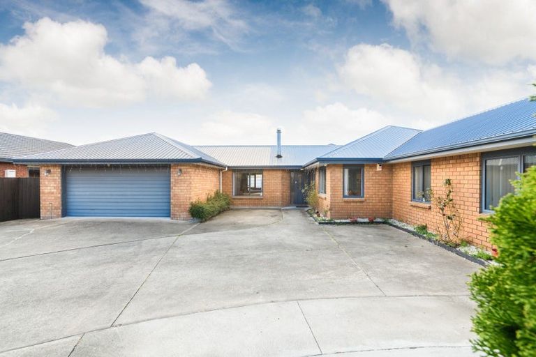 Photo of property in 155 Schnell Drive, Kelvin Grove, Palmerston North, 4414