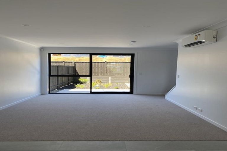 Photo of property in 51 Koura Drive, Red Beach, 0932