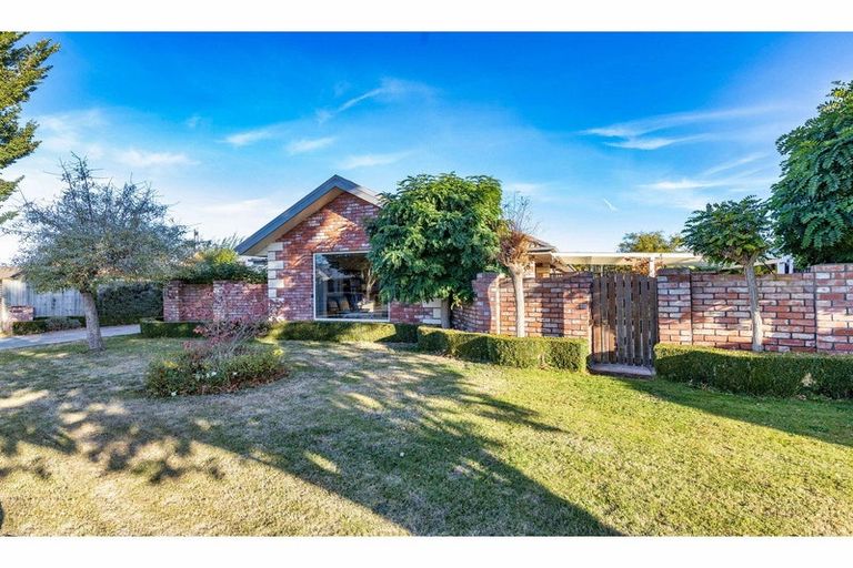 Photo of property in 15 Elm Drive, Rangiora, 7400