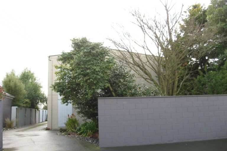Photo of property in 1/137 Holly Road, St Albans, Christchurch, 8014