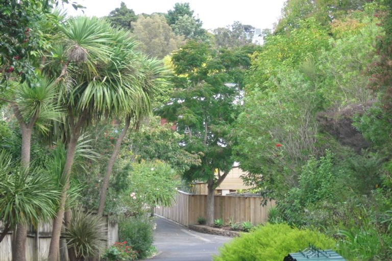Photo of property in 29 De Val Drive, Titirangi, Auckland, 0604