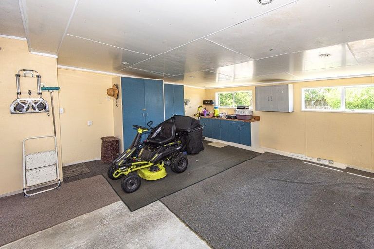 Photo of property in 16 Lake Ora Road, Te Kamo, Whangarei, 0112