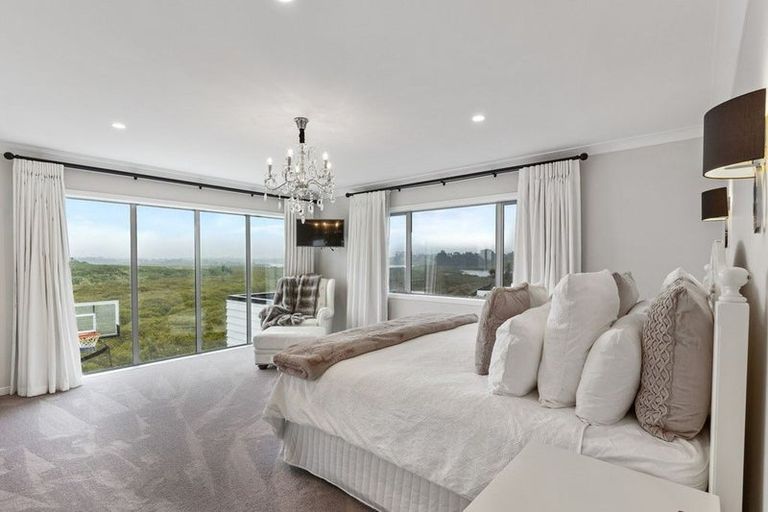 Photo of property in 57 Bayvista Drive, Karaka, Papakura, 2113