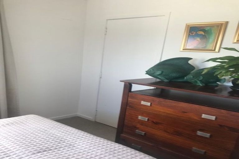 Photo of property in 7 Frosses Place, Massey, Auckland, 0614