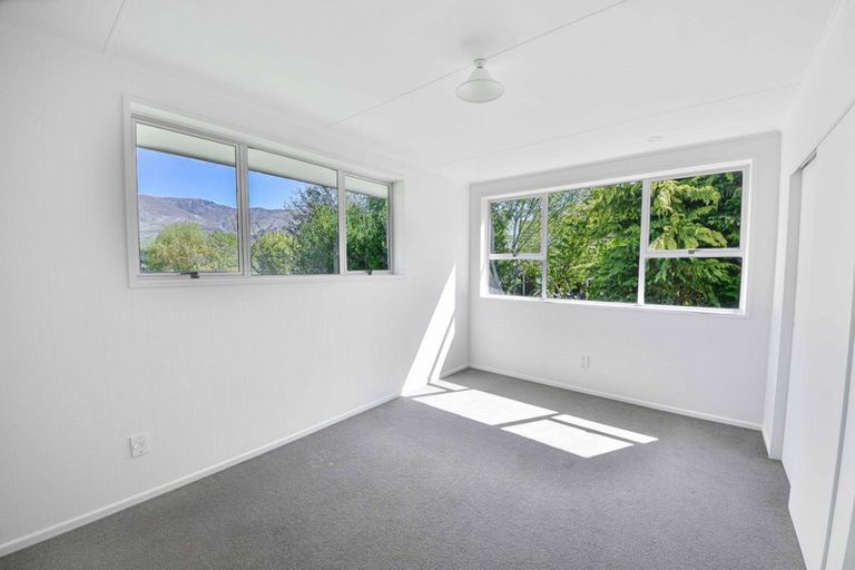 Photo of property in 24 Kowhai Drive, Wanaka, 9305