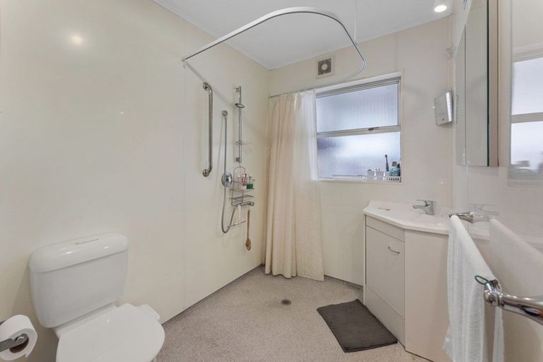 Photo of property in 7a Lincoln Grove, Wainuiomata, Lower Hutt, 5014