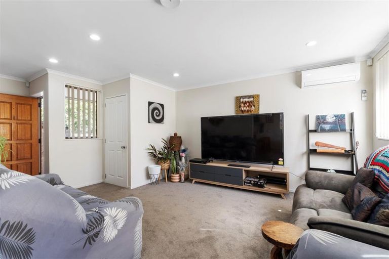 Photo of property in 14 Nykki Place, Papakura, 2110