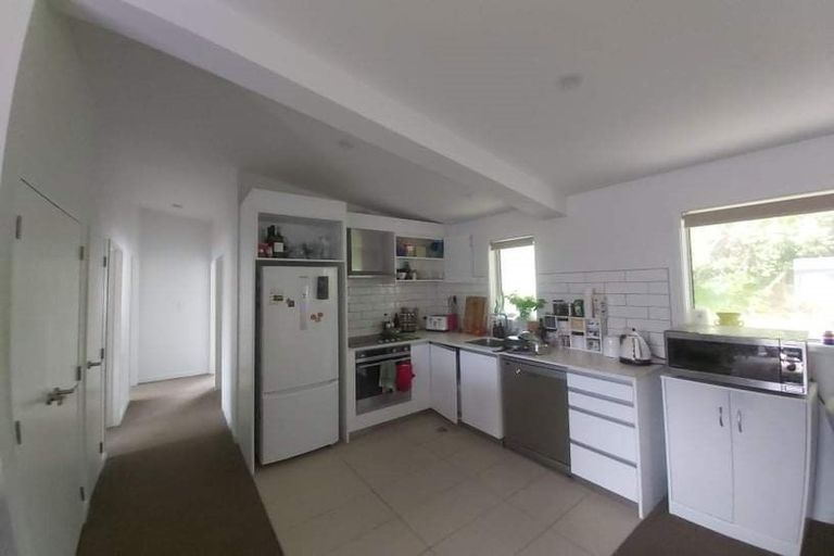 Photo of property in 10/74u Derwent Street, Island Bay, Wellington, 6023