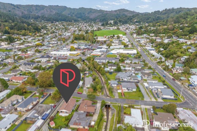 Photo of property in 14 Rawhiti Street, Stokes Valley, Lower Hutt, 5019