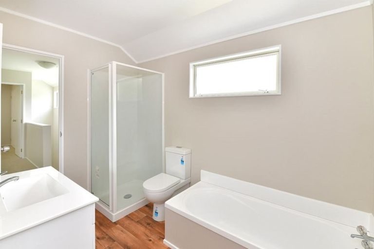 Photo of property in 1/8 Mably Court, Stanmore Bay, Whangaparaoa, 0932
