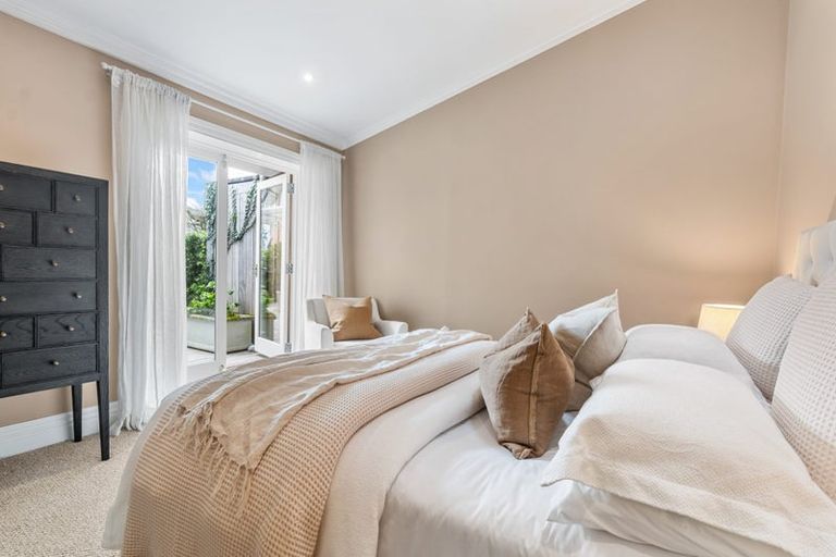 Photo of property in 2 Calliope Road, Devonport, Auckland, 0624