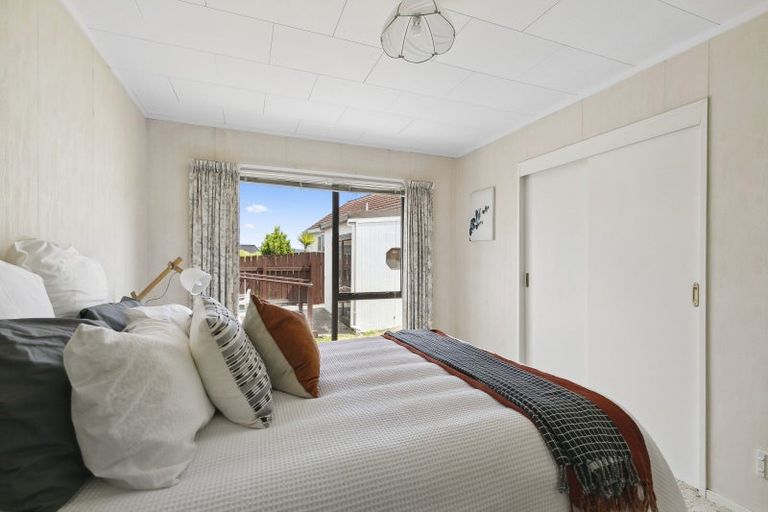 Photo of property in 2 Stockden Place, Karori, Wellington, 6012