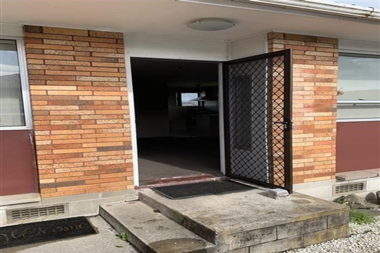 Photo of property in 3/152 Lincoln Road, Henderson, Auckland, 0610