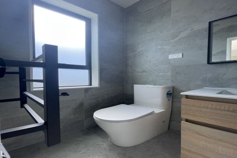 Photo of property in 1 Zion Road, Birkenhead, Auckland, 0626