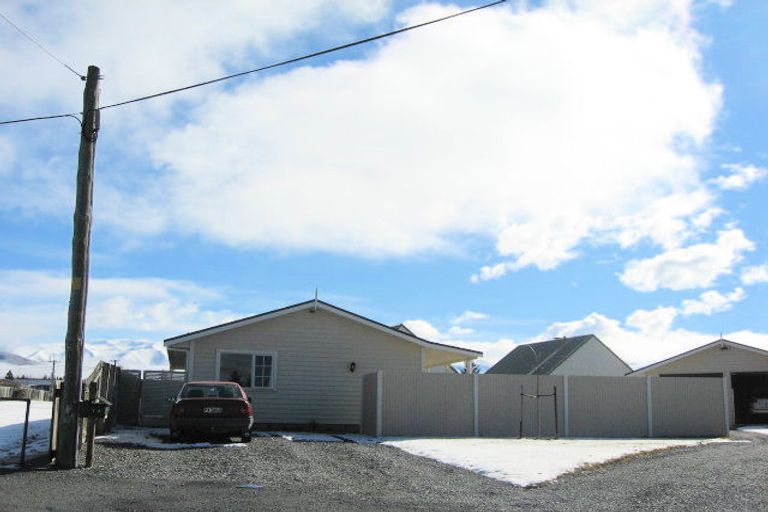 Photo of property in 73 Rata Road, Twizel, 7901
