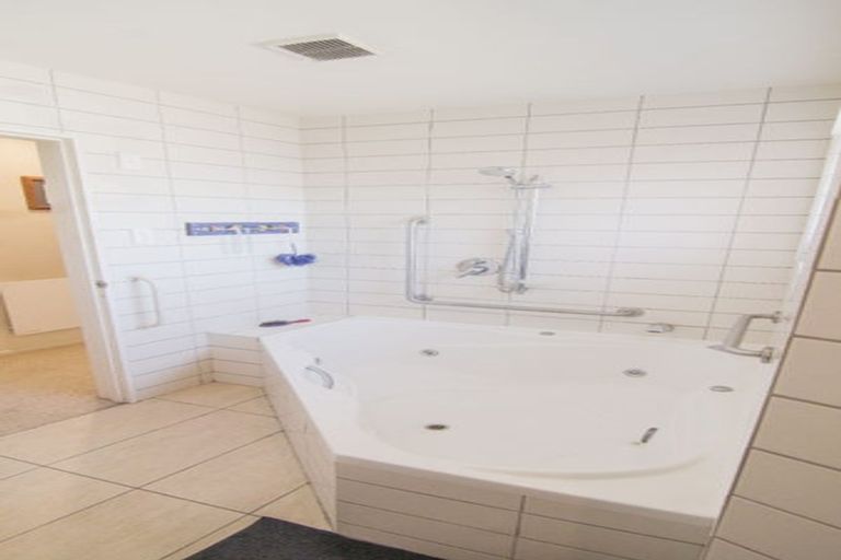 Photo of property in 159a Highsted Road, Casebrook, Christchurch, 8051