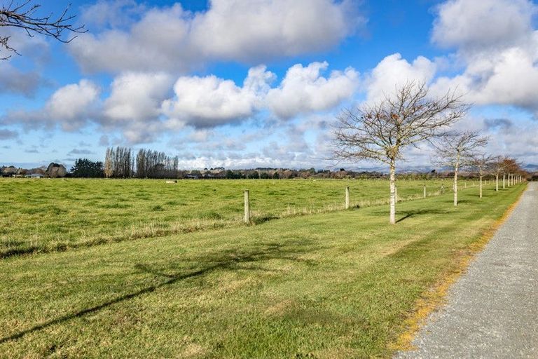 Photo of property in 585 Coutts Island Road, Coutts Island, Christchurch, 7670