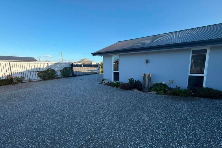 Photo of property in 160 Pacific Road, North New Brighton, Christchurch, 8083