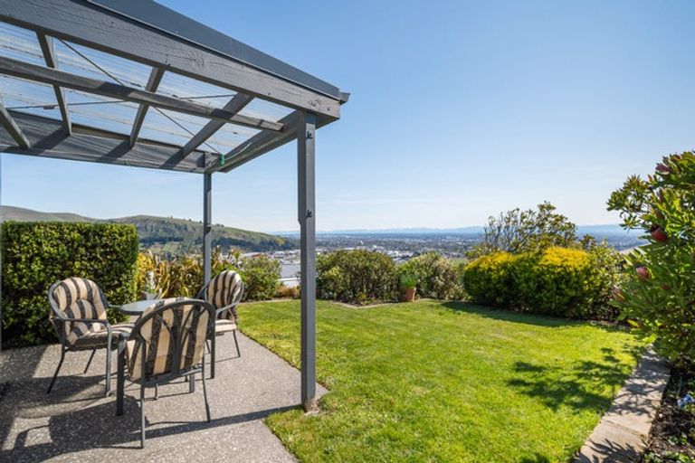 Photo of property in 190 Cannon Hill Crescent, Mount Pleasant, Christchurch, 8081