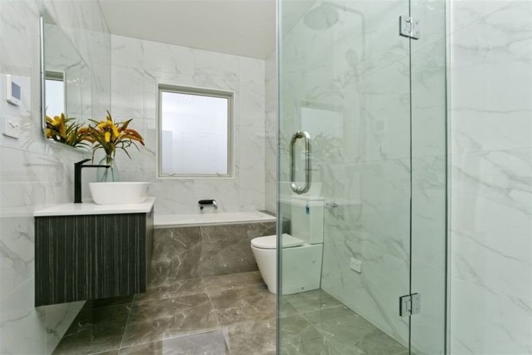 Photo of property in 47 Symes Drive, Red Beach, 0932