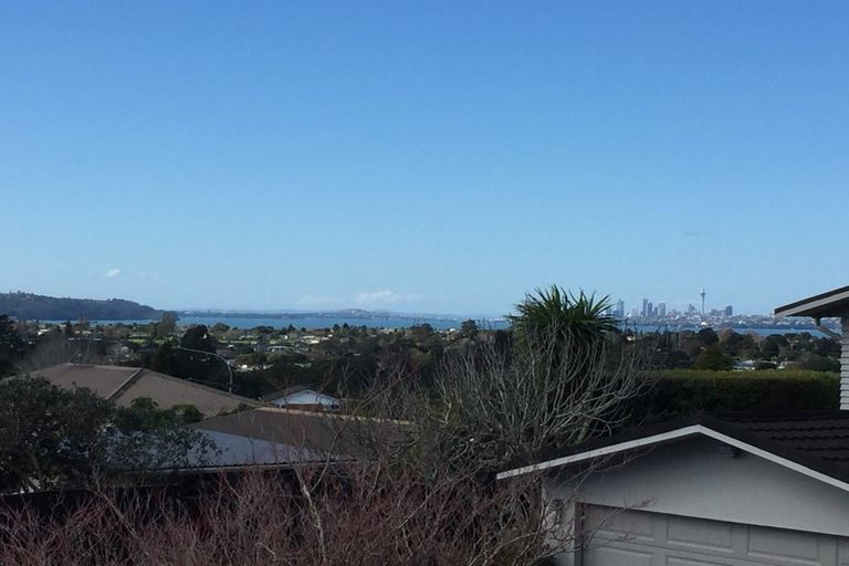 Photo of property in 91a Colwill Road, Massey, Auckland, 0614