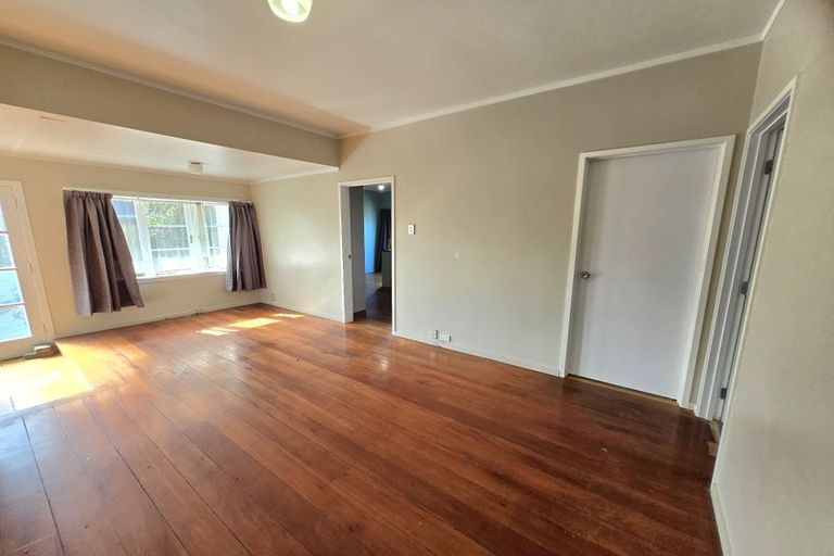 Photo of property in 40 Evans Road, Weymouth, Auckland, 2103